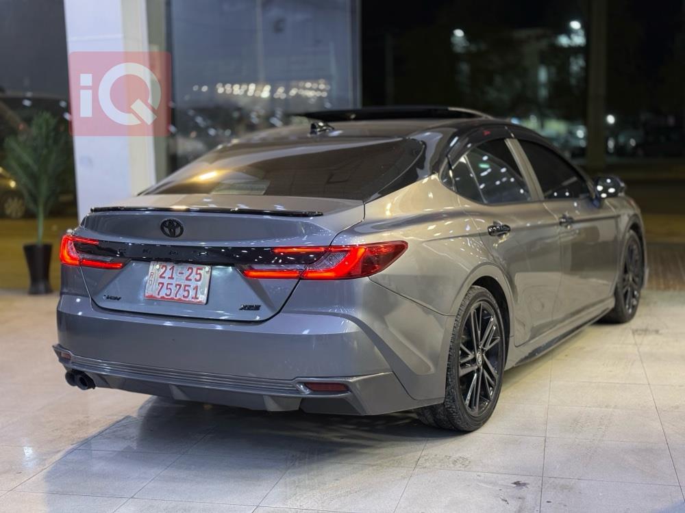 تۆیۆتا کامری